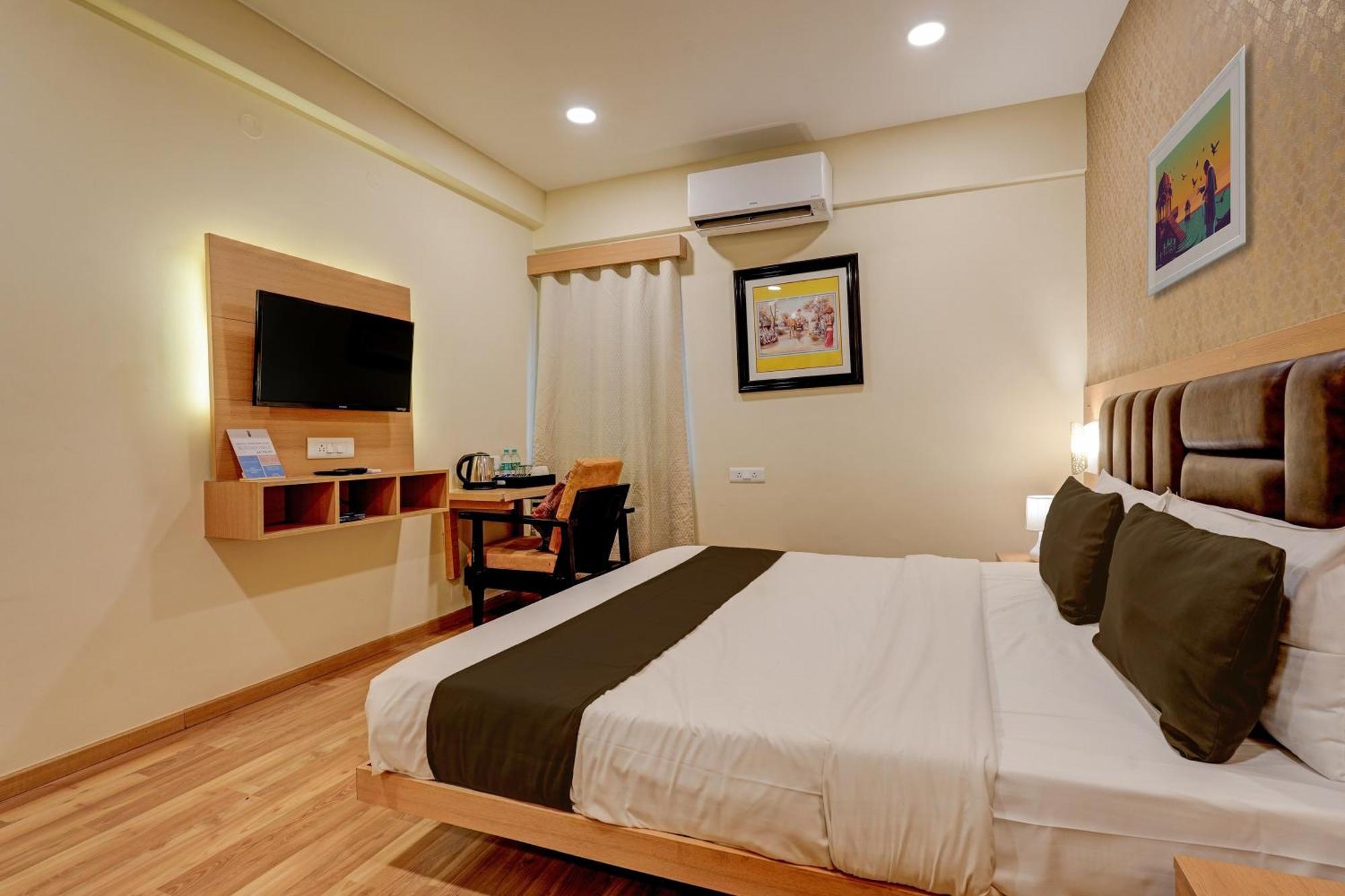 Hotel Townhouse 076 Hebbal Bangalore Esterno foto