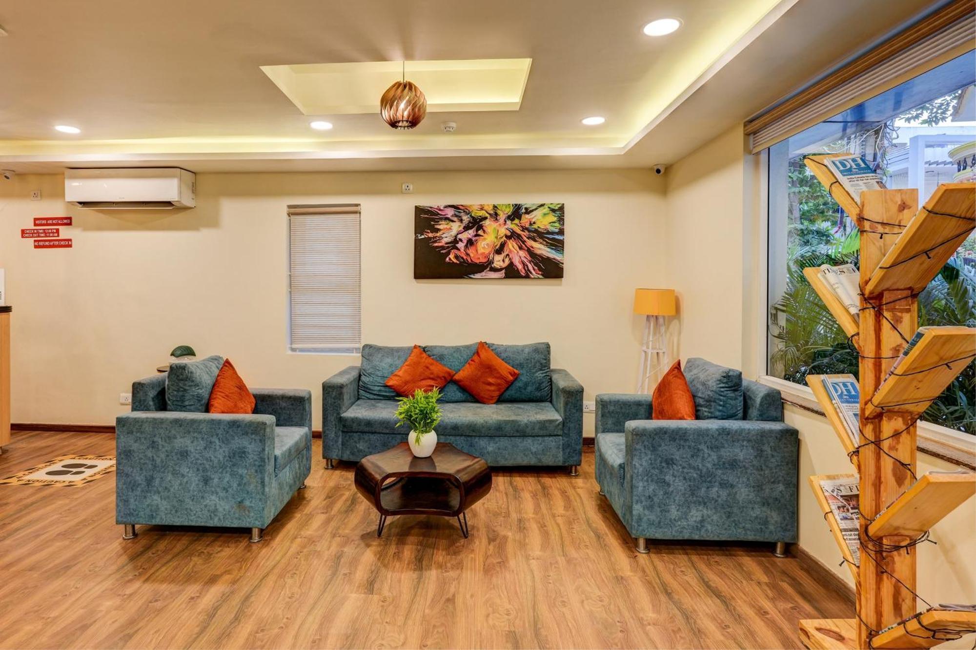 Hotel Townhouse 076 Hebbal Bangalore Esterno foto