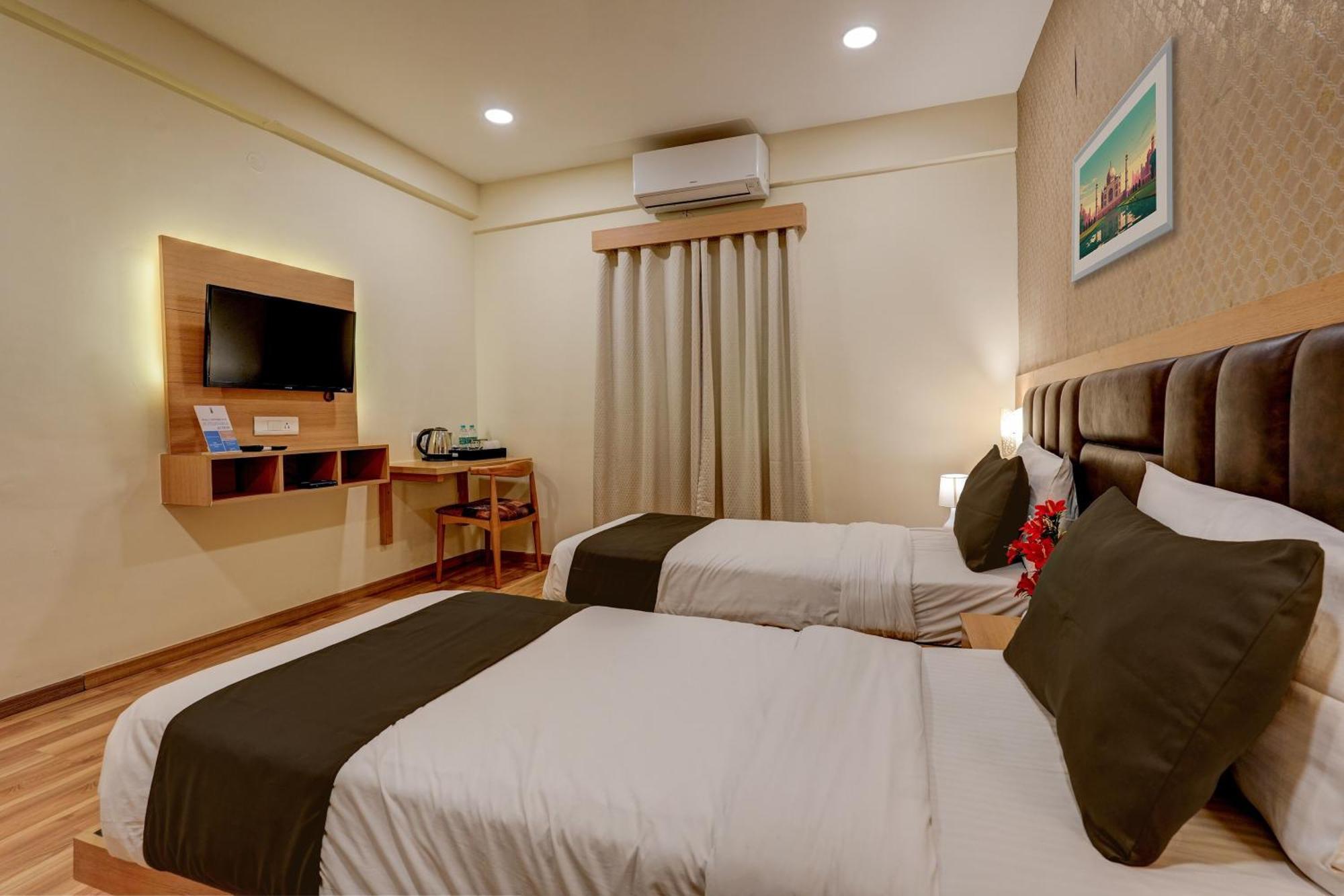 Hotel Townhouse 076 Hebbal Bangalore Esterno foto