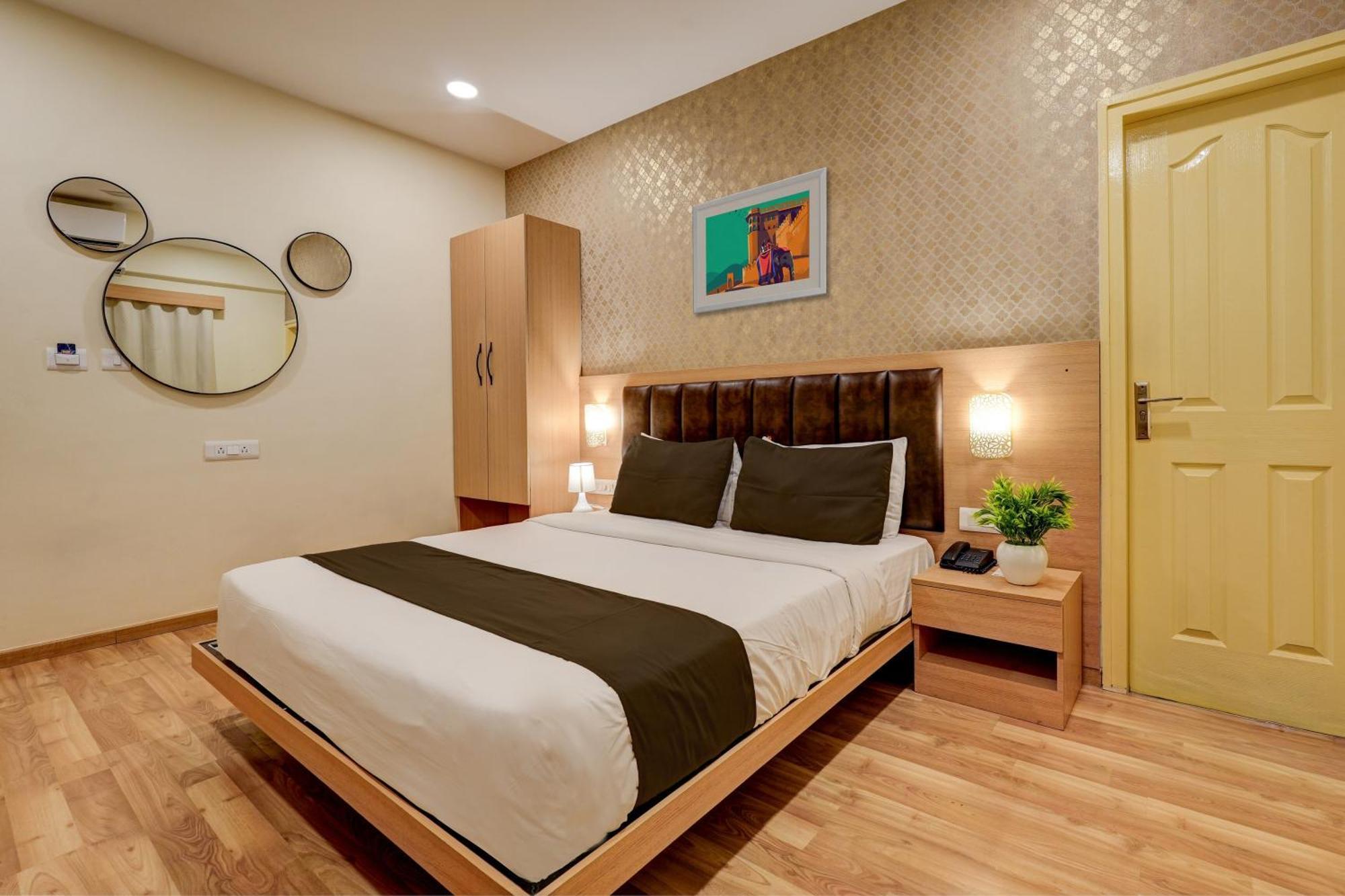 Hotel Townhouse 076 Hebbal Bangalore Esterno foto