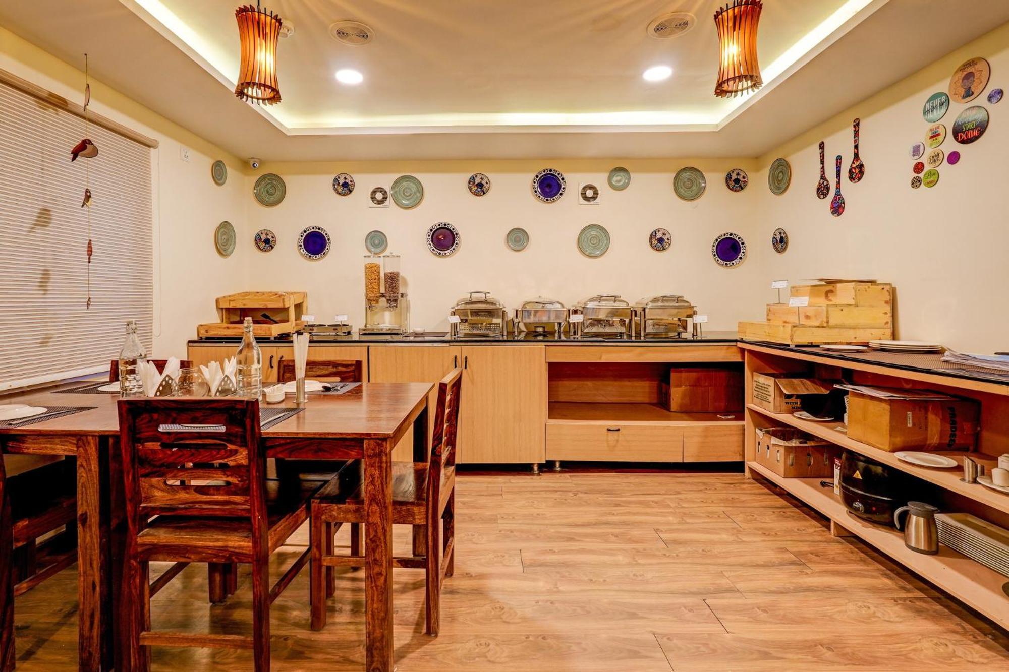 Hotel Townhouse 076 Hebbal Bangalore Esterno foto