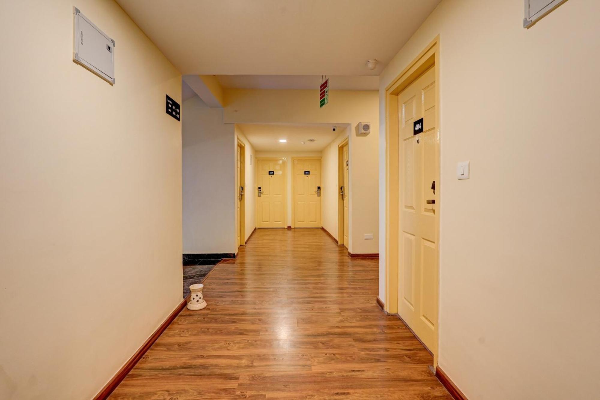 Hotel Townhouse 076 Hebbal Bangalore Esterno foto