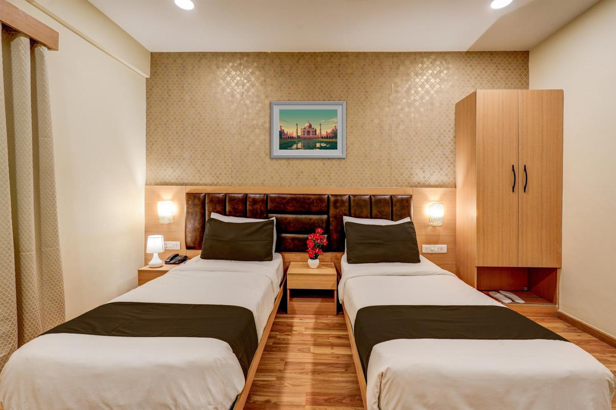 Hotel Townhouse 076 Hebbal Bangalore Esterno foto